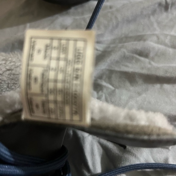 Kids Ugg boots size 3 - Picture 6 of 6